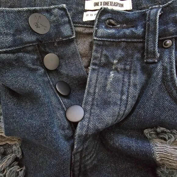 One Teaspoon Distressed Cut Off Fox Black Bandits Denim Jean Shorts - Picture 12 of 14